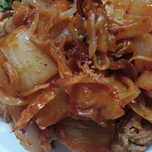 【節約レシピ】豚キムチキャベツ